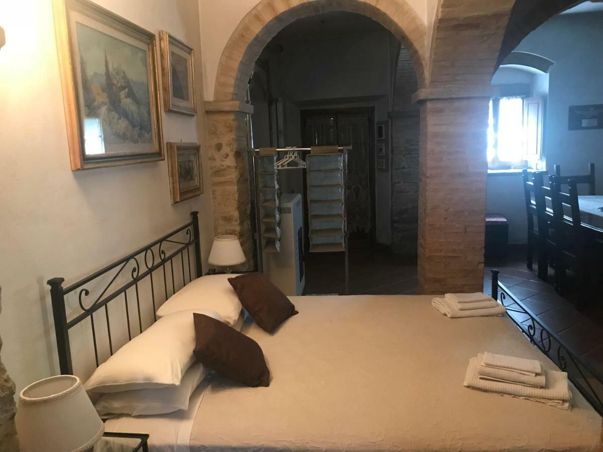 Podere Badia Valdrago Agriturismo Mugello Circuit 斯卡尔佩里亚 外观 照片